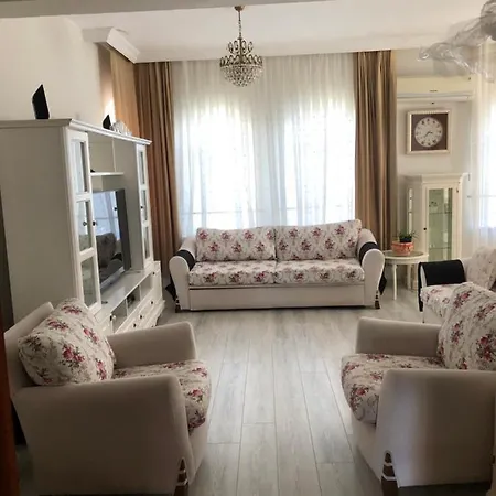 Kalibey Family House 말마리스