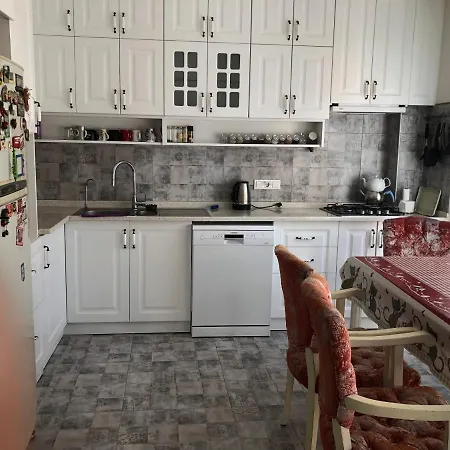Kalibey Family House 아파트 말마리스